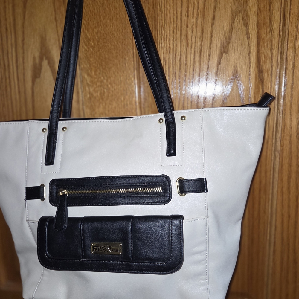 Stone Mountain Accessories Cream and Black Tote Bag with Front Pocket +many more